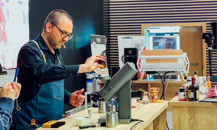 Mihnea Nicolescu dialing in a brew